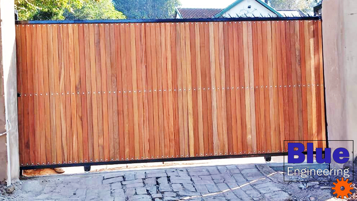 Wooden Driveway Gates in Durban