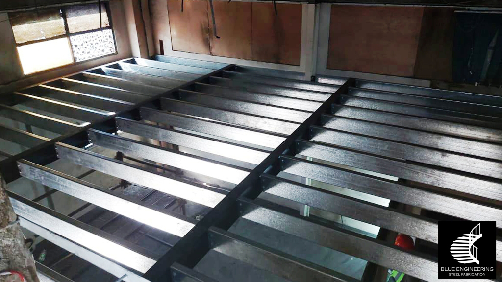 Light Structural Steel Mezzanine Floor with Staircase Durban